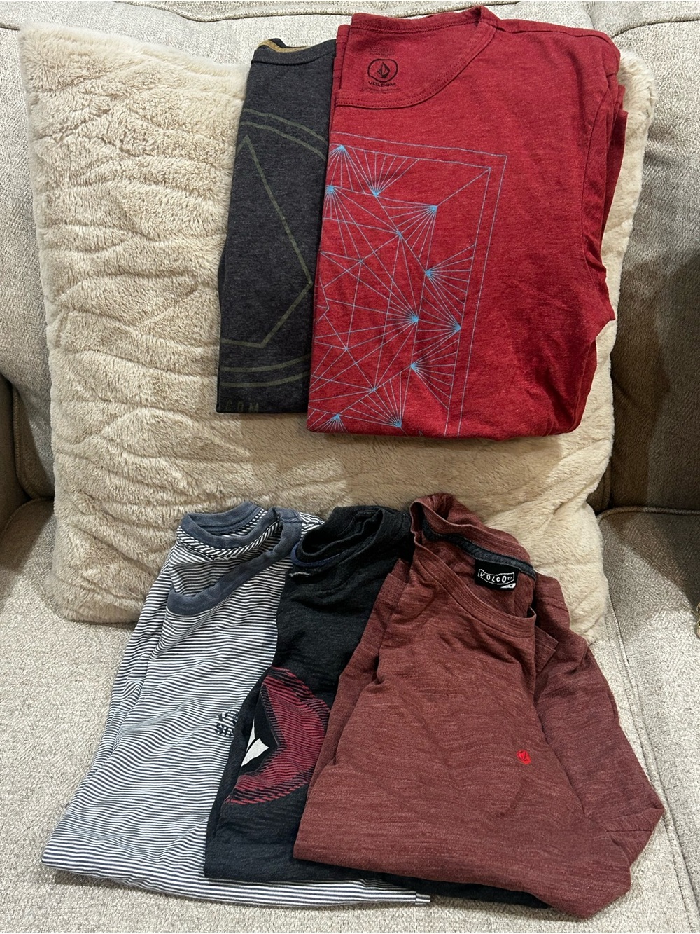Lot of 5 men’s VOLCOM short sleeve t-shirt lot Size medium